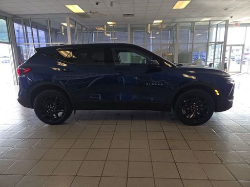 Used 2023 Chevrolet Blazer LT image 9