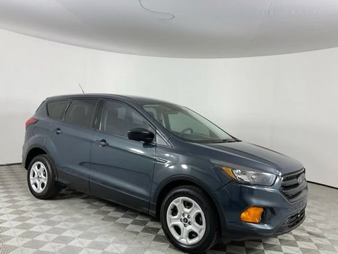 Used 2019 Ford Escape S FWD image 4