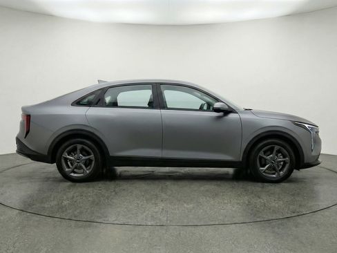Used 2025 Kia K4 LXS image 11