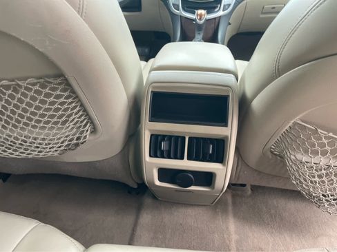 Used 2013 Cadillac SRX Luxury w/ Driver Awareness Package FWD image 26