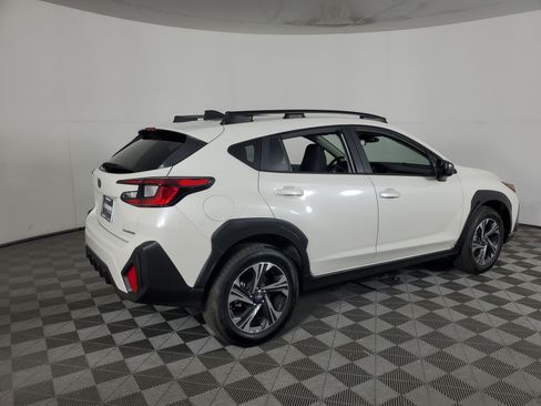 Used 2025 Subaru Crosstrek 2.5i Premium AWD/4WD image 4