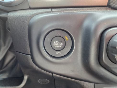 Used 2023 Jeep Wrangler Sport AWD/4WD image 32