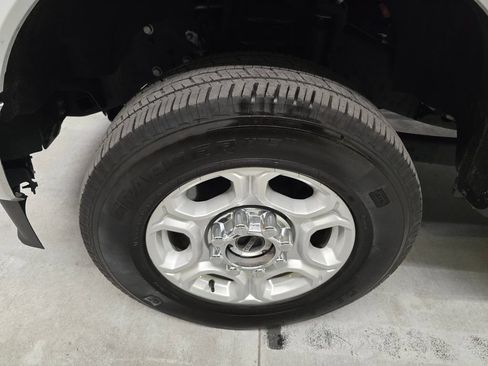 Used 2025 Ford F250 XLT AWD/4WD image 10
