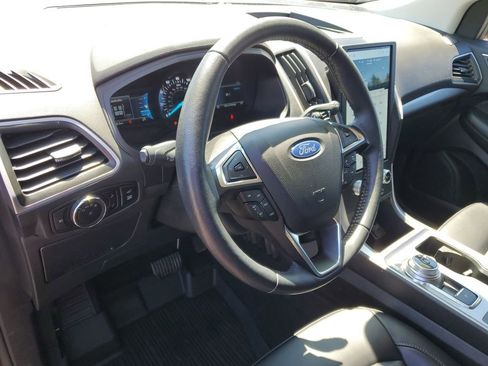 Used 2024 Ford Edge SEL w/ Convenience Package image 11
