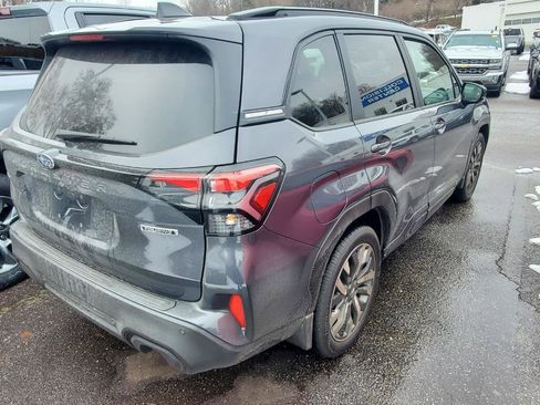 Used 2025 Subaru Forester Touring w/ Popular Package - Touring image 9