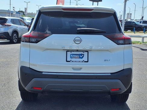 Certified 2022 Nissan Rogue SV image 6