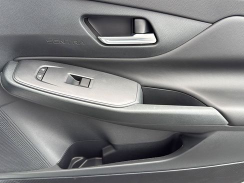 New 2026 Nissan Sentra SV w/ SV Convenience Package FWD image 18