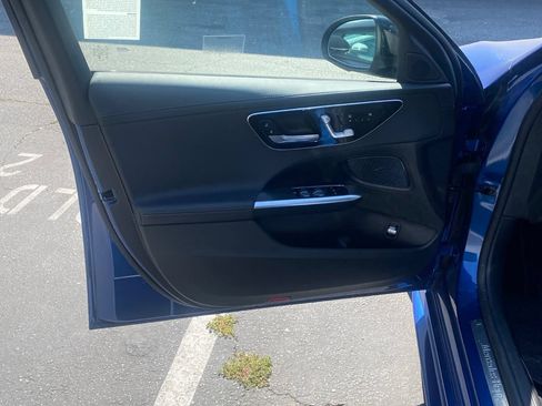 Used 2023 Mercedes-Benz C 300 Sedan image 8