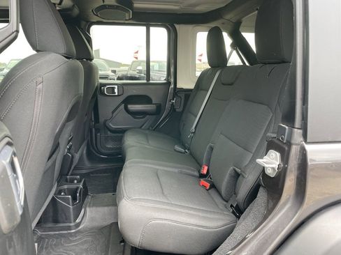 Used 2021 Jeep Wrangler Unlimited Sport image 8