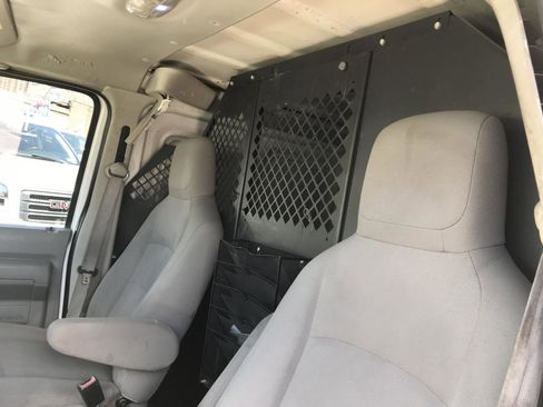 Used 2014 Ford E-350 and Econoline 350 RWD image 13