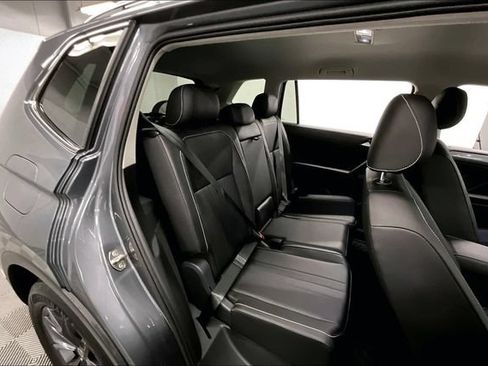 Used 2023 Volkswagen Tiguan SE FWD image 24