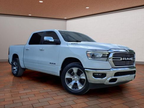 Used 2023 RAM 1500 Laramie AWD/4WD image 3