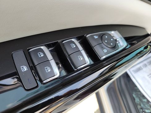 Used 2023 Kia Carnival SX Prestige FWD image 20