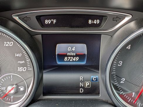 Used 2020 Mercedes-Benz GLA 250 4MATIC image 18