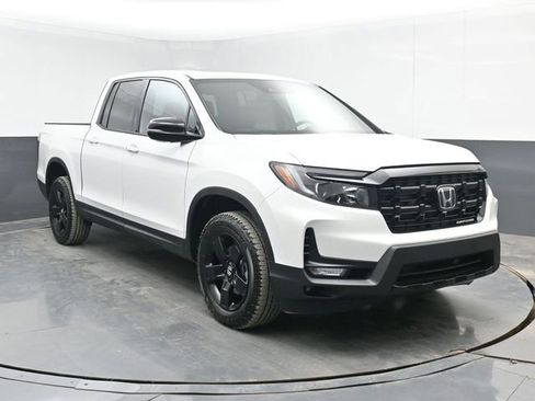New 2026 Honda Ridgeline Black Edition image 2