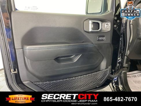Used 2024 Jeep Wrangler High Altitude AWD/4WD image 12