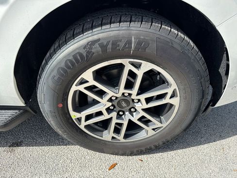 New 2025 Ford Expedition Max Active image 12