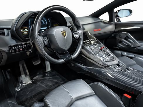 Used 2017 Lamborghini Aventador LP 700-4 image 36