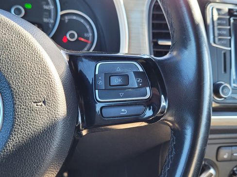 Used 2018 Volkswagen Beetle 2.0T S image 19