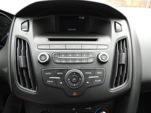 Used 2017 Ford Focus SE FWD image 36