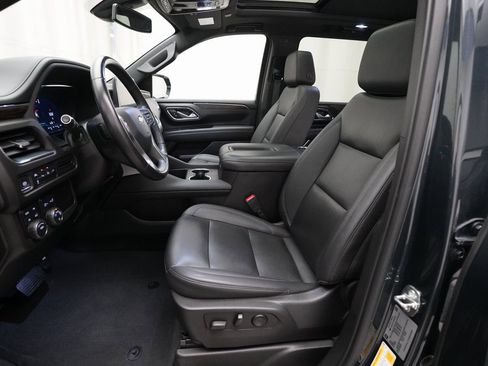 Used 2022 Chevrolet Suburban LT image 7