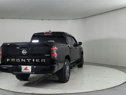 Certified 2025 Nissan Frontier SV image 6