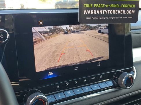 Used 2023 Chevrolet Colorado LT w/ LT Convenience Package II image 22