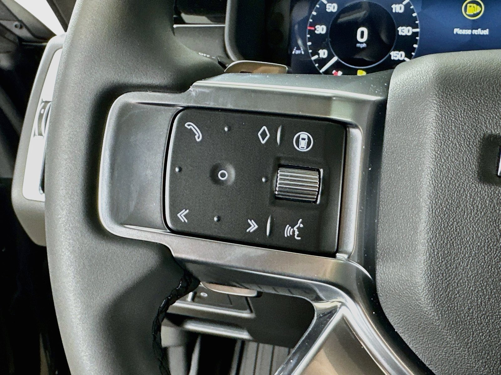 New 2026 Land Rover Discovery S AWD/4WD image 18