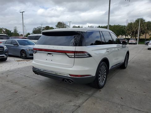 Certified 2021 Lincoln Aviator Reserve w/ Elements Package Plus image 4