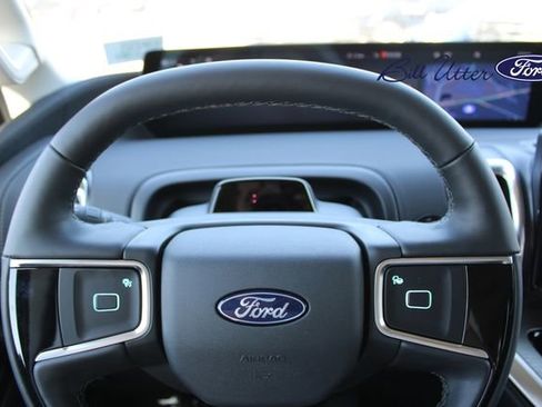 New 2025 Ford Expedition Max Platinum image 18