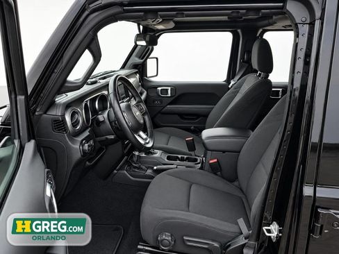 Used 2021 Jeep Wrangler Unlimited Sahara AWD/4WD image 10