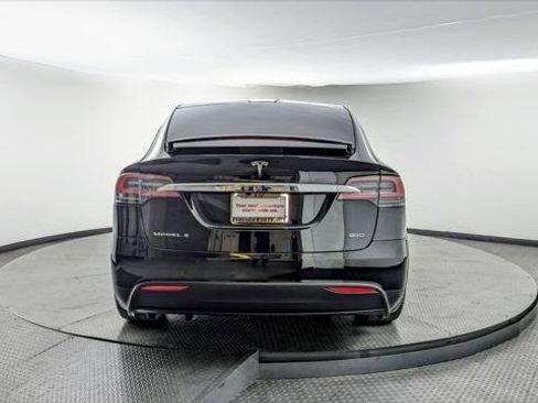 Used 2016 Tesla Model X 70D image 6