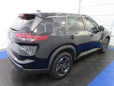 Used 2024 Nissan Rogue SV FWD image 14