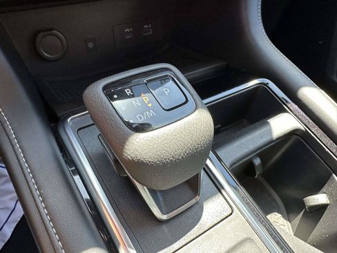 Used 2023 Nissan Pathfinder SL w/ SL Premium Package AWD/4WD image 23