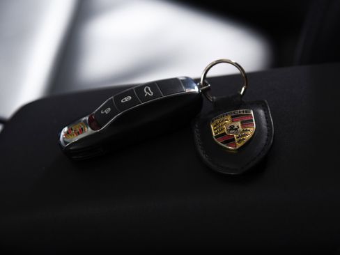 Used 2013 Porsche 911 Carrera 4S AWD/4WD image 24