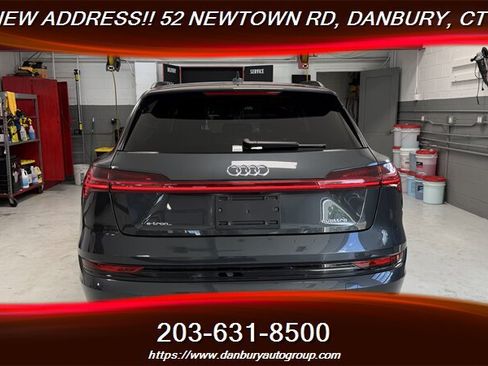 Used 2021 Audi e-tron Premium w/ Convenience Plus Package AWD/4WD image 4