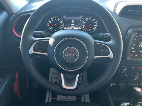 Used 2023 Jeep Renegade Trailhawk image 16