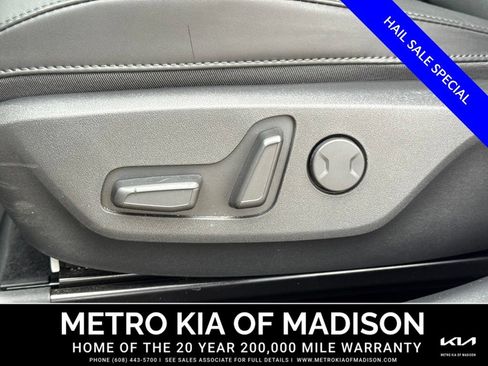 Used 2025 Kia Niro EX Touring FWD image 13