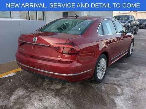 Used 2017 Volkswagen Passat 1.8T SE image 8