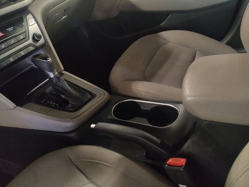 Used 2018 Hyundai Elantra SEL FWD image 26