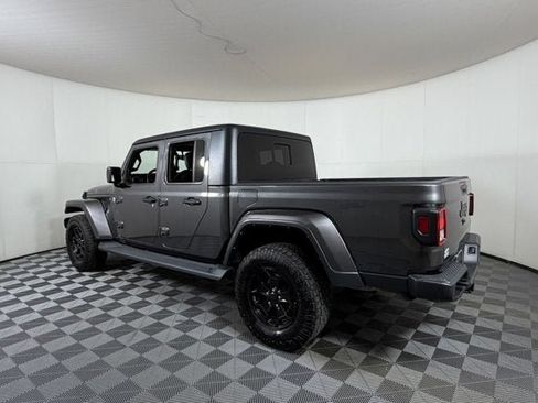 Used 2022 Jeep Gladiator Sport AWD/4WD image 3