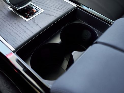 Used 2024 Land Rover Range Rover Evoque Dynamic SE image 48