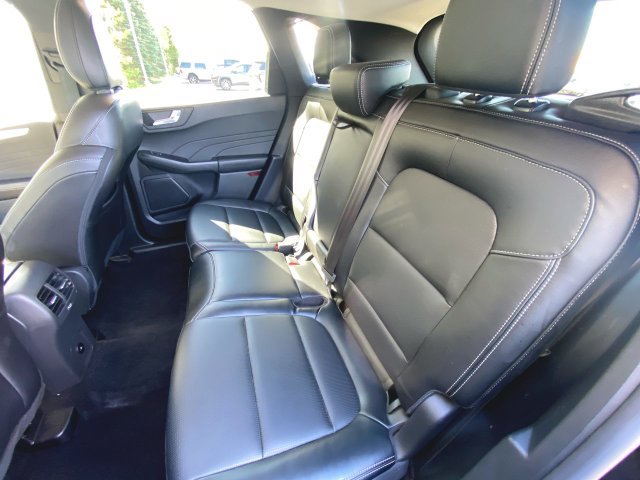 Used 2025 Ford Escape Platinum AWD/4WD image 24