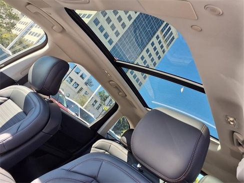 New 2026 Lincoln Nautilus Reserve image 9