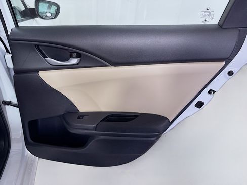 Used 2020 Honda Civic LX image 27