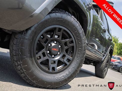 Used 2022 Toyota 4Runner SR5 Premium w/ Moonroof Package AWD/4WD image 13