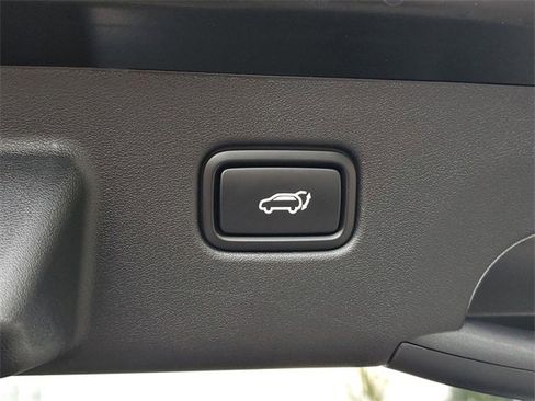 New 2025 Kia EV6 Wind image 9