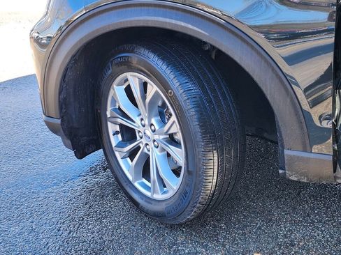 Used 2022 Ford Explorer XLT w/ Equipment Group 202A image 35