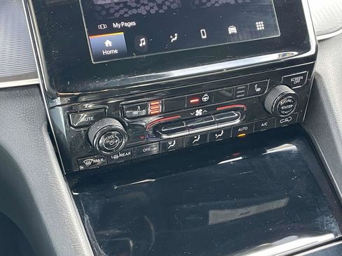 Certified 2024 Jeep Grand Cherokee L Laredo image 37