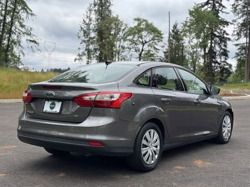 Used 2012 Ford Focus SE FWD image 5
